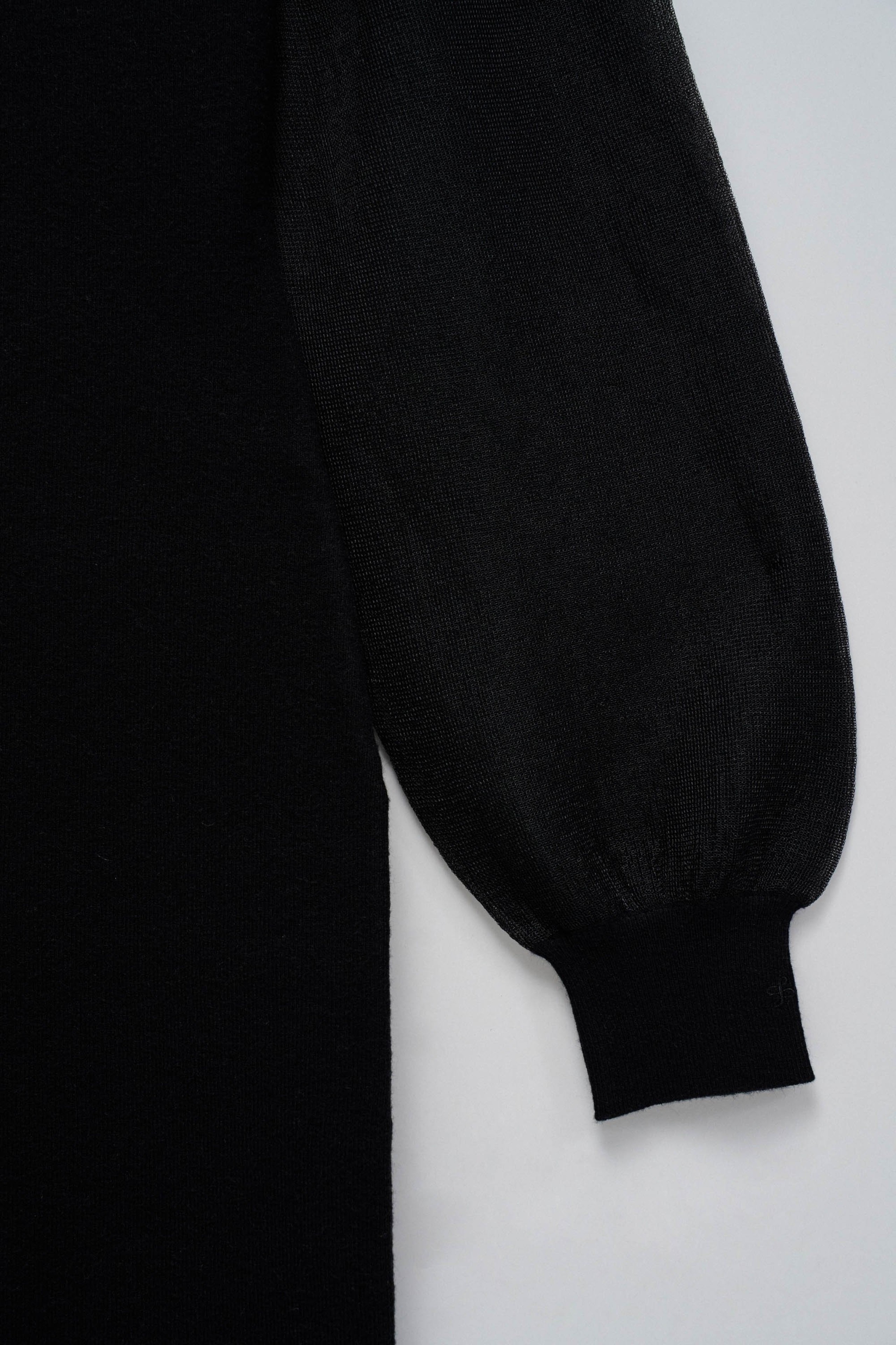 VESTIDO JUSTO DE MALHA COM TRANSPARÊNCIAS