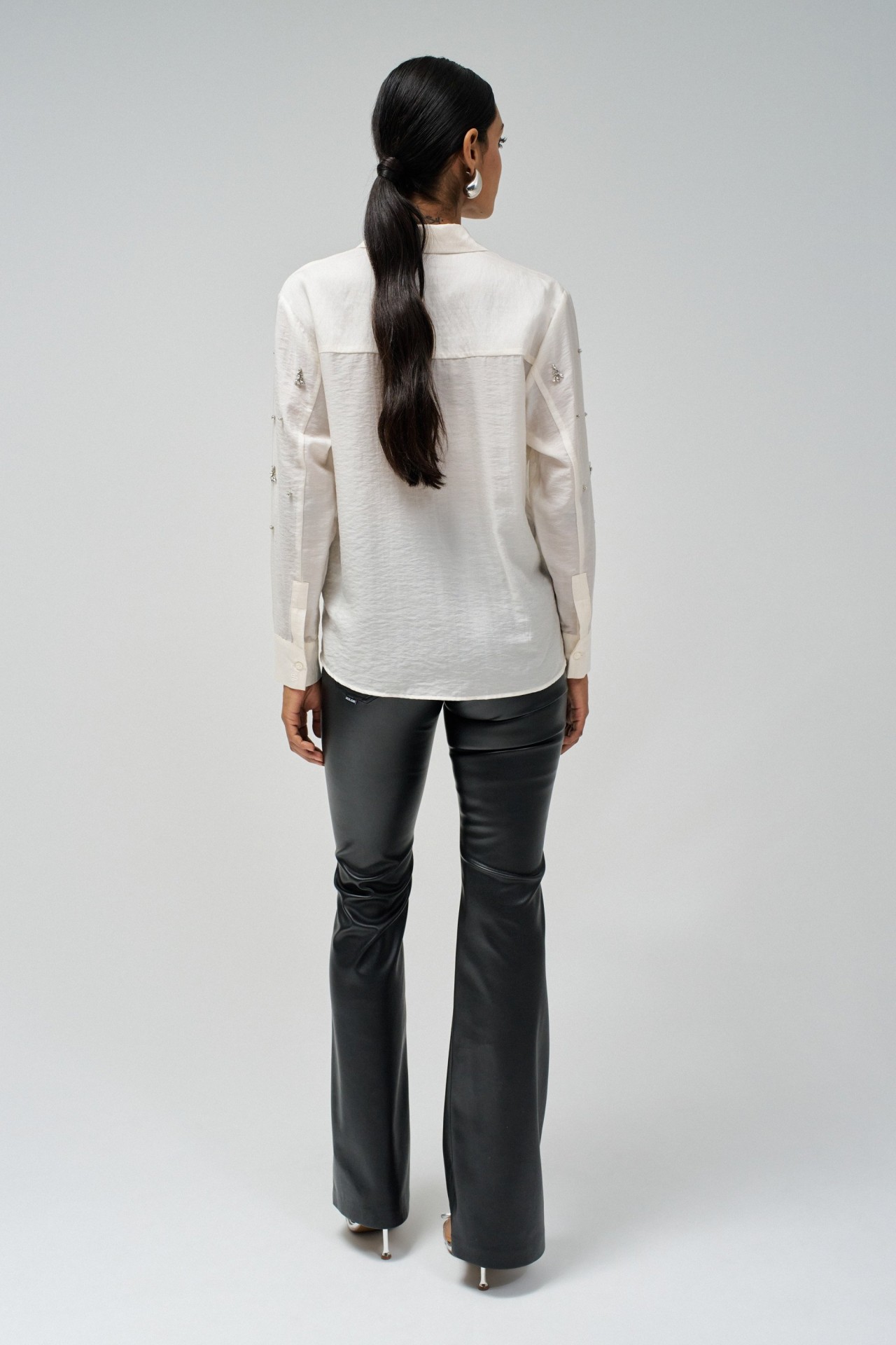 SHIRT WITH SPARKLING APPLICATIONS