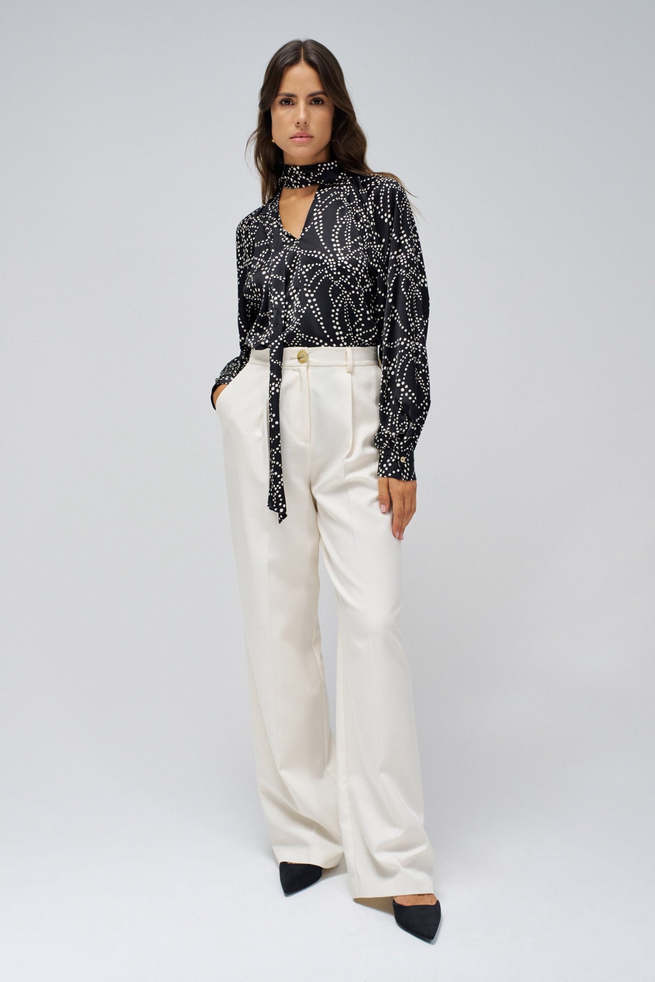 BLOUSE WITH BOW DETAIL