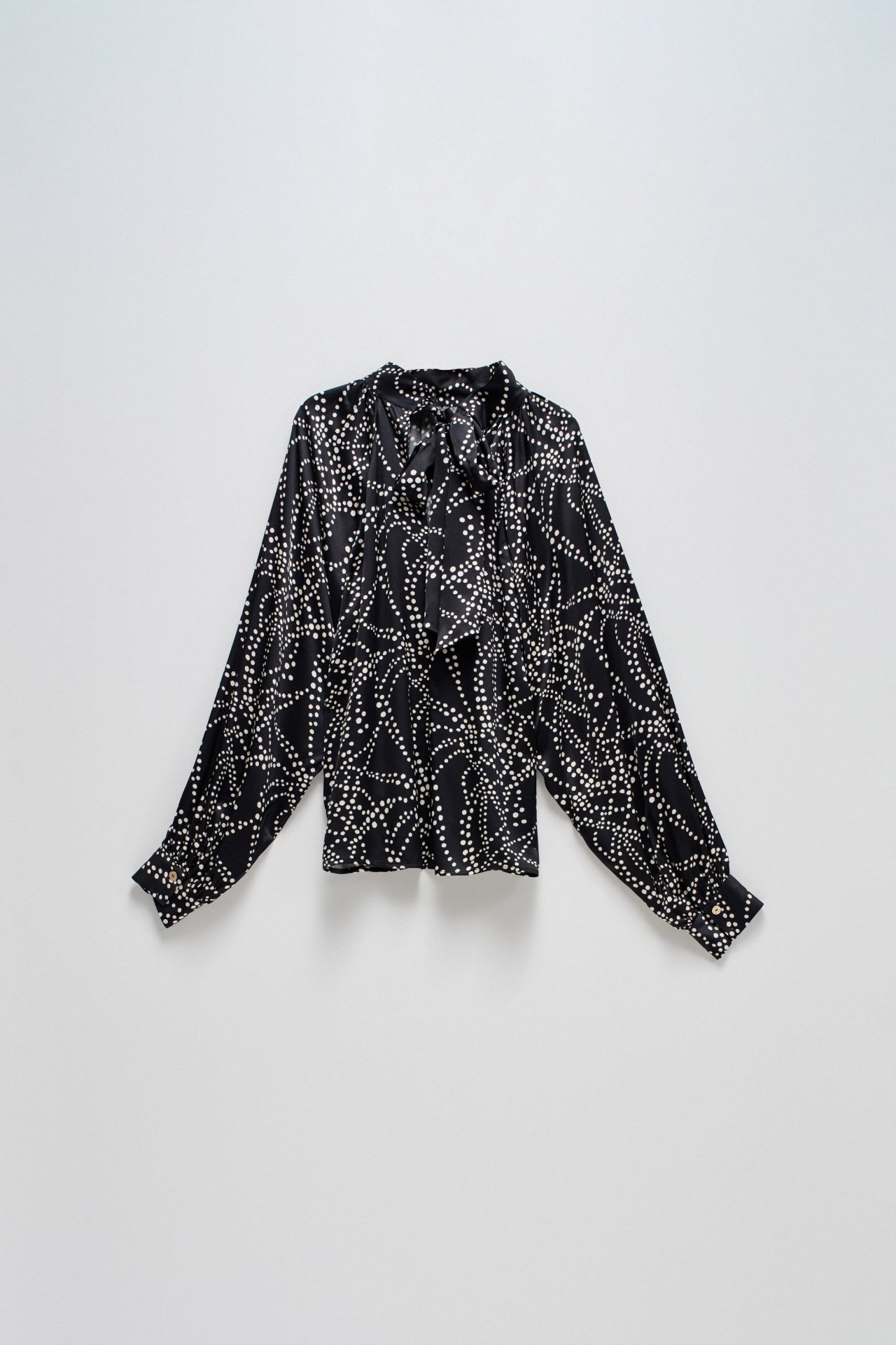 BLOUSE WITH BOW DETAIL