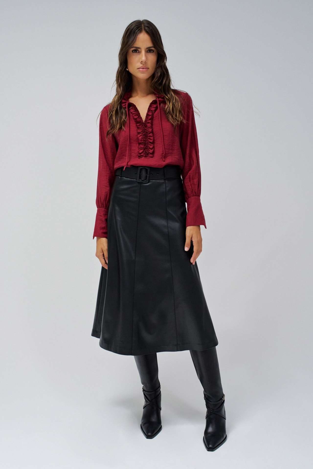 SKIRT LEATHER EFFECT WITH BELT