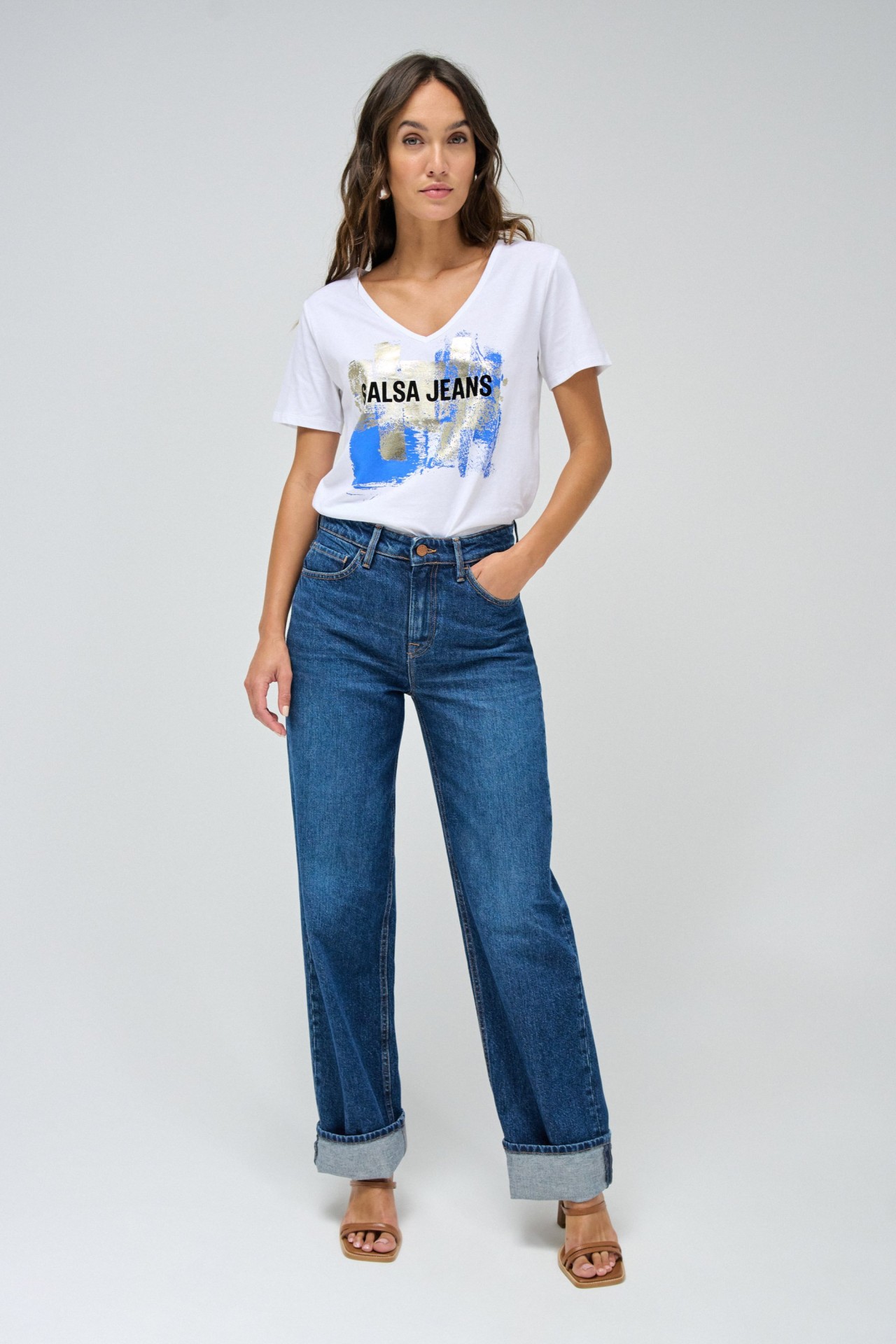 CAMISETA BLANCA CON LOGO