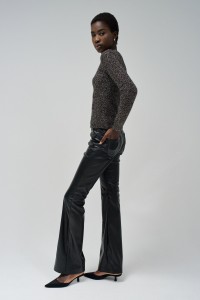 KNIT SWEATER WITH SHINE