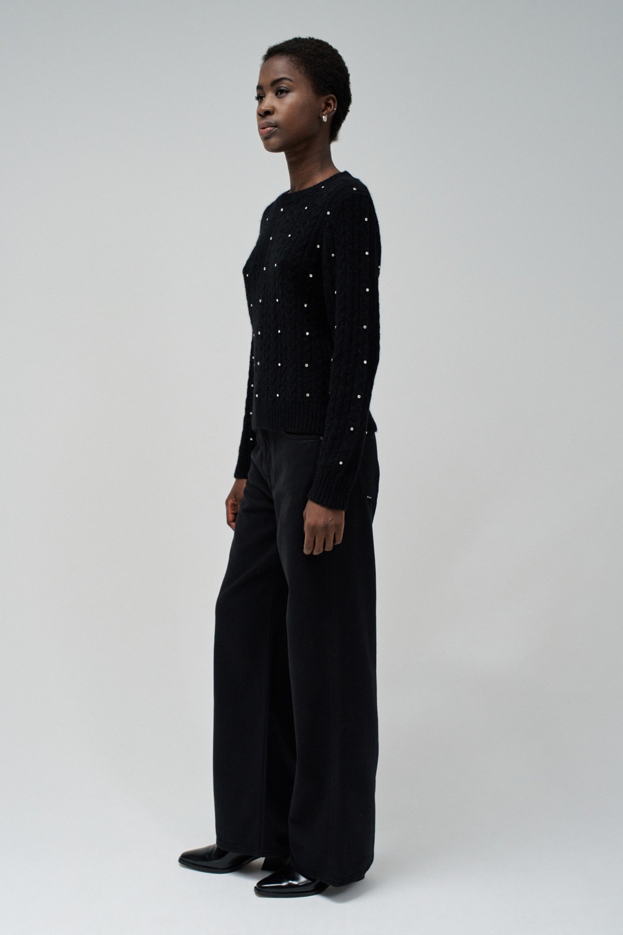 PULL AVEC APPLICATIONS BRILLANTES