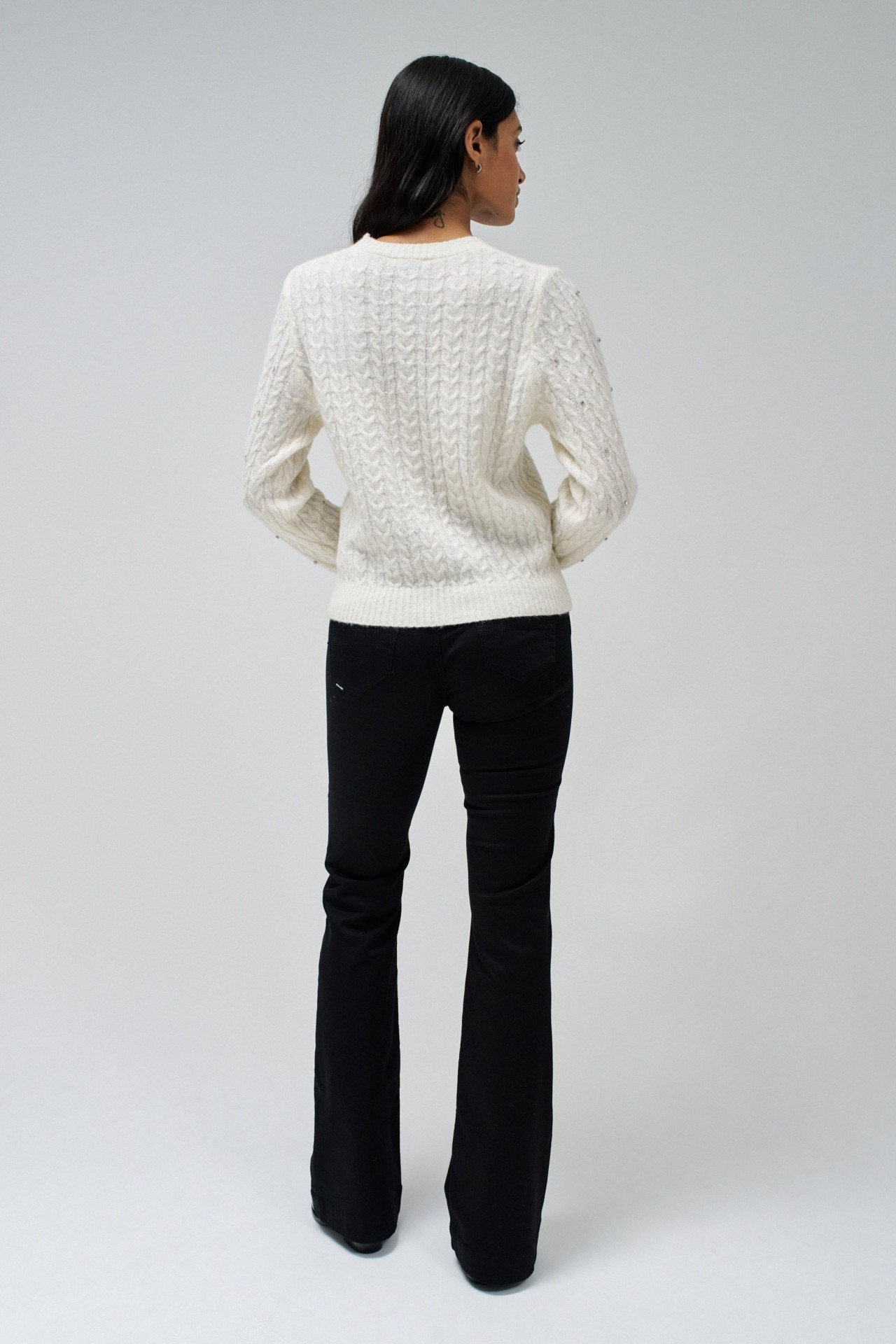 PULL AVEC APPLICATIONS BRILLANTES