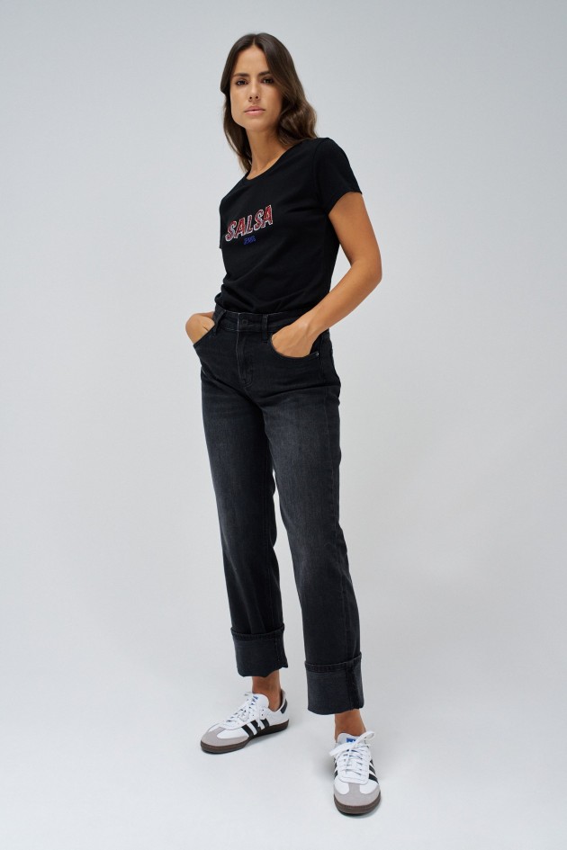 T-SHIRT AVEC LOGO