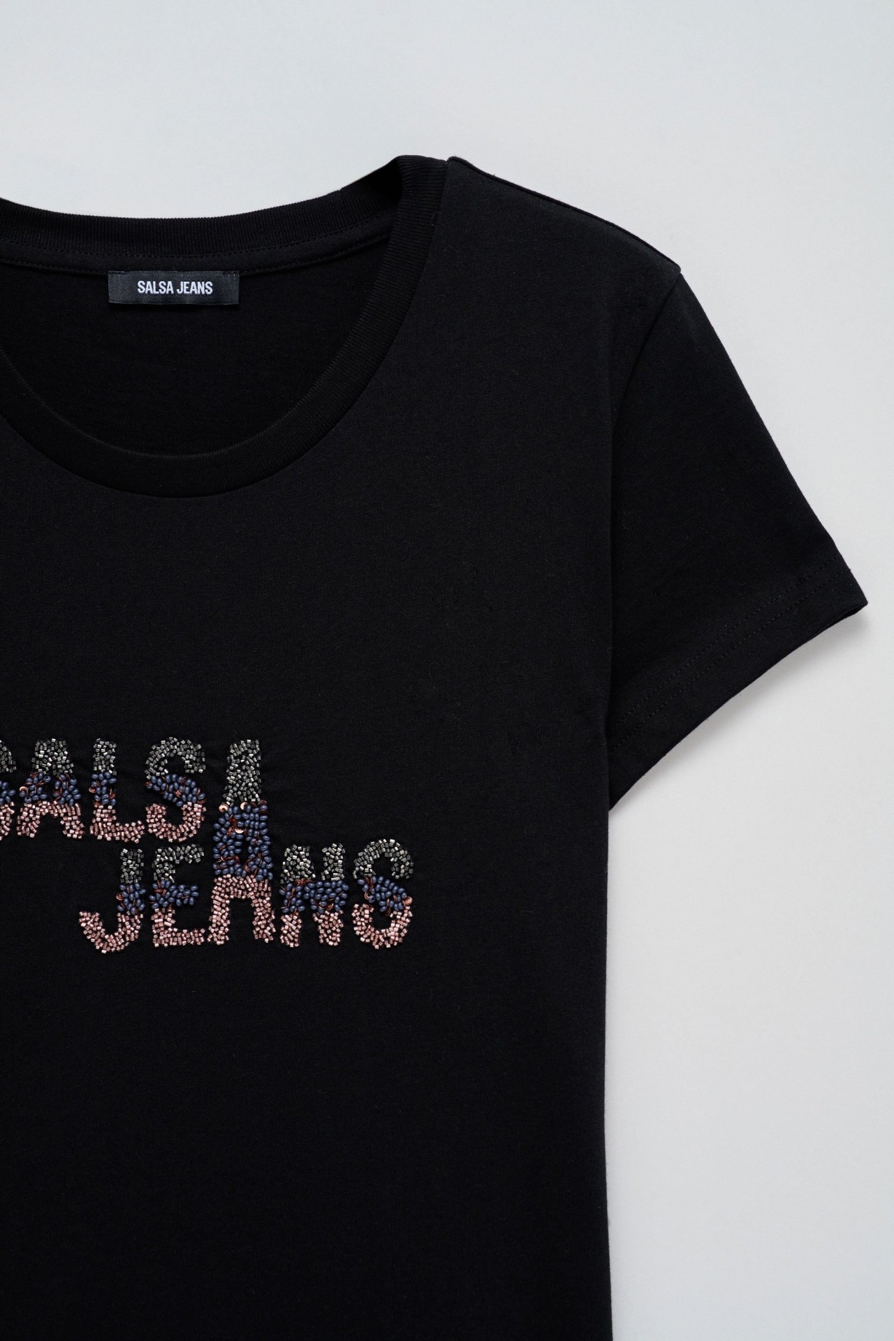 T-SHIRT COM BRANDING