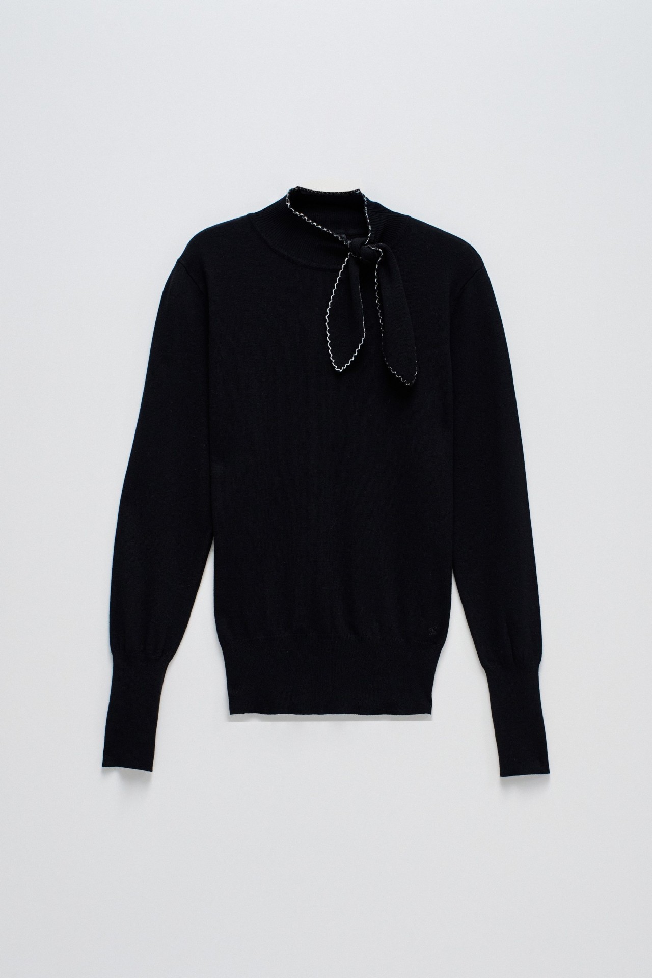 STRICKPULLOVER MIT VERZIERUNG AM KRAGEN