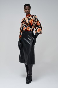 BLUSE MIT BLUMENMUSTER
