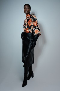 BLUSE MIT BLUMENMUSTER