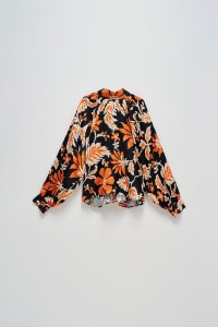 BLUSE MIT BLUMENMUSTER