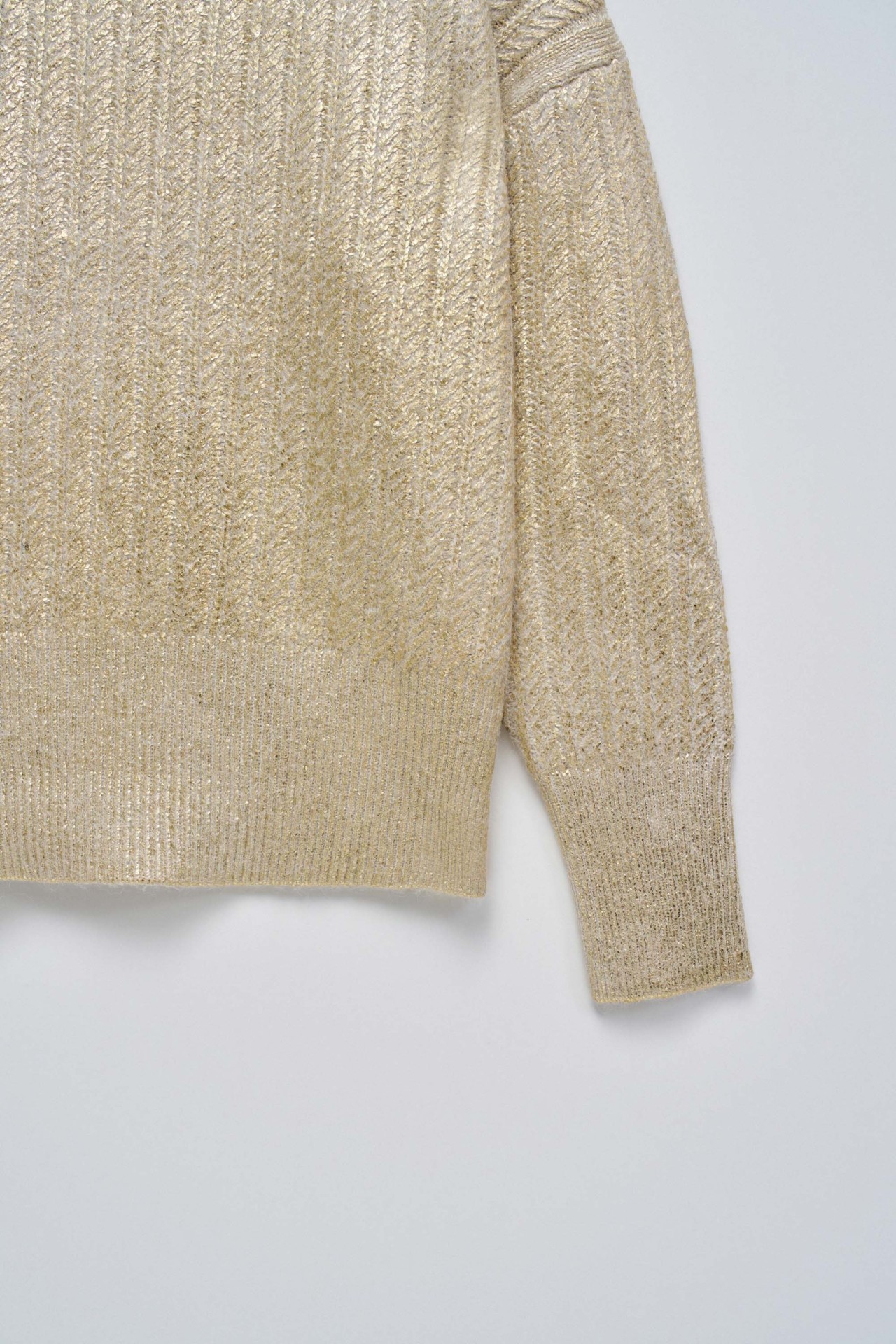 HALF TURTLENECK SWEATER