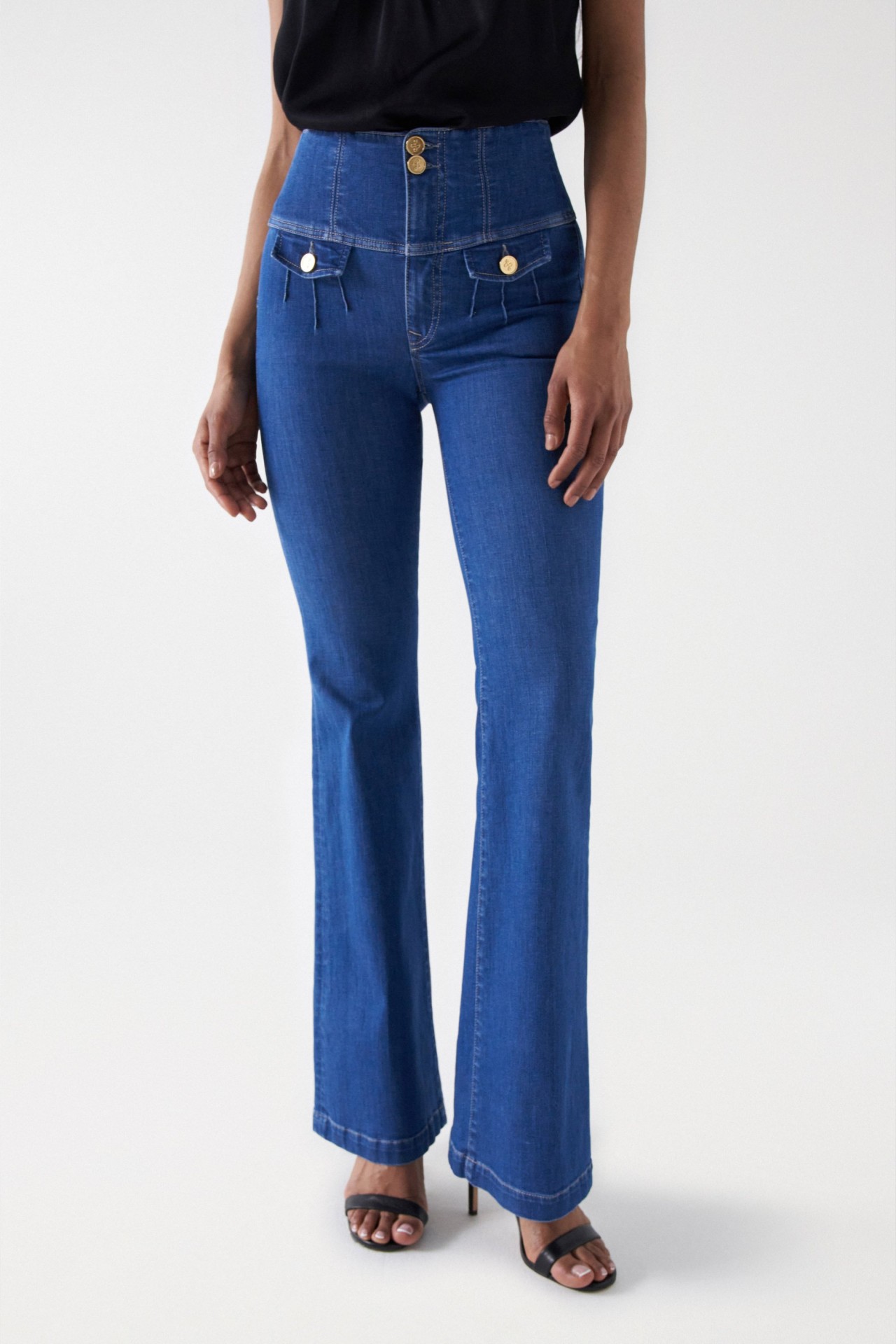 JEAN DIVA FLARE AVEC BOUTONS DORS
