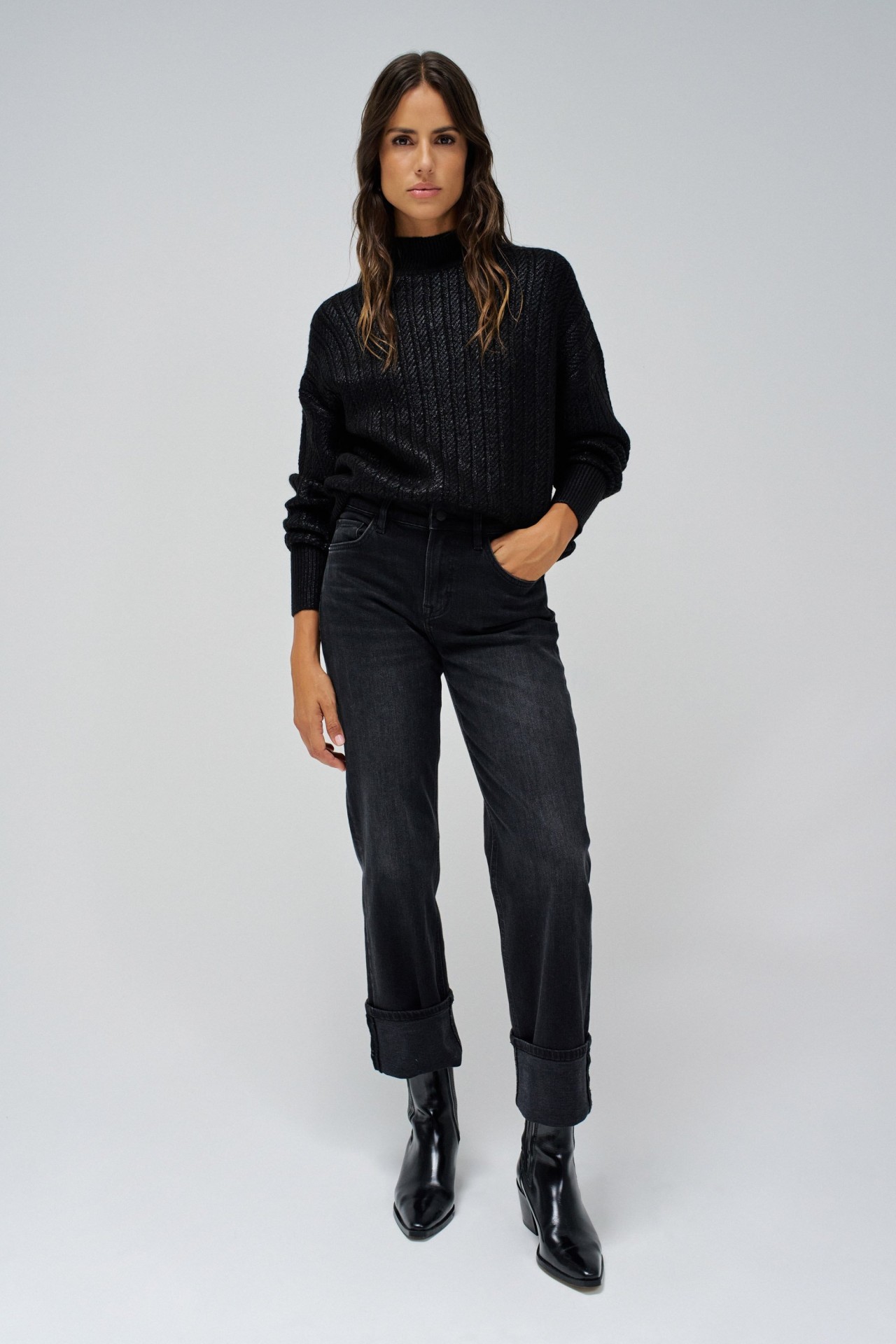 HALF TURTLENECK SWEATER