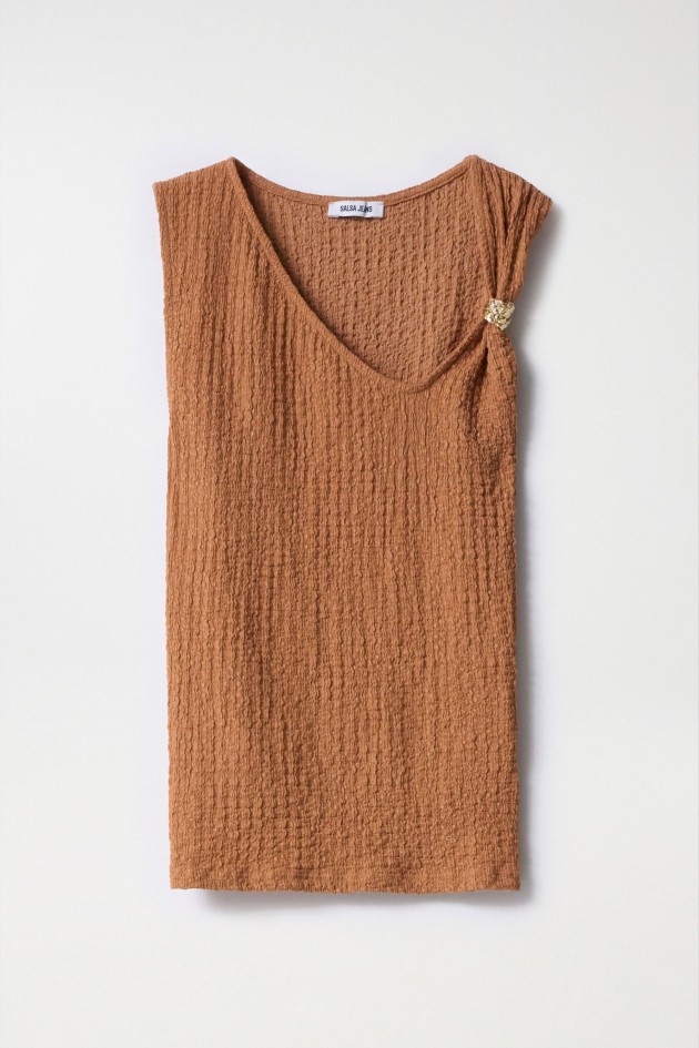 TOP DECOTE ASSIMÉTRICO COM DETALHE METÁLICO