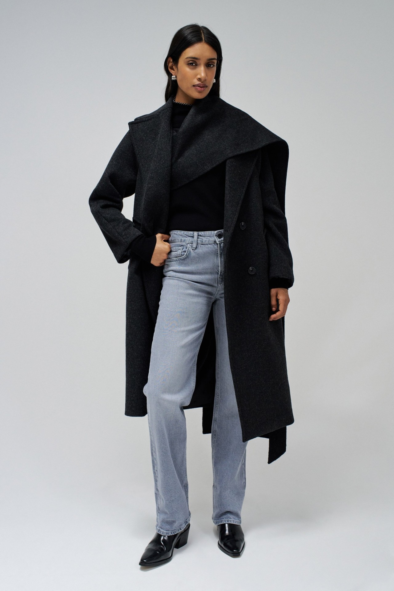 JEANS TRUE STRAIGHT MIT SCHLAG