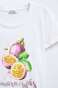 T-SHIRT WITH PRINT