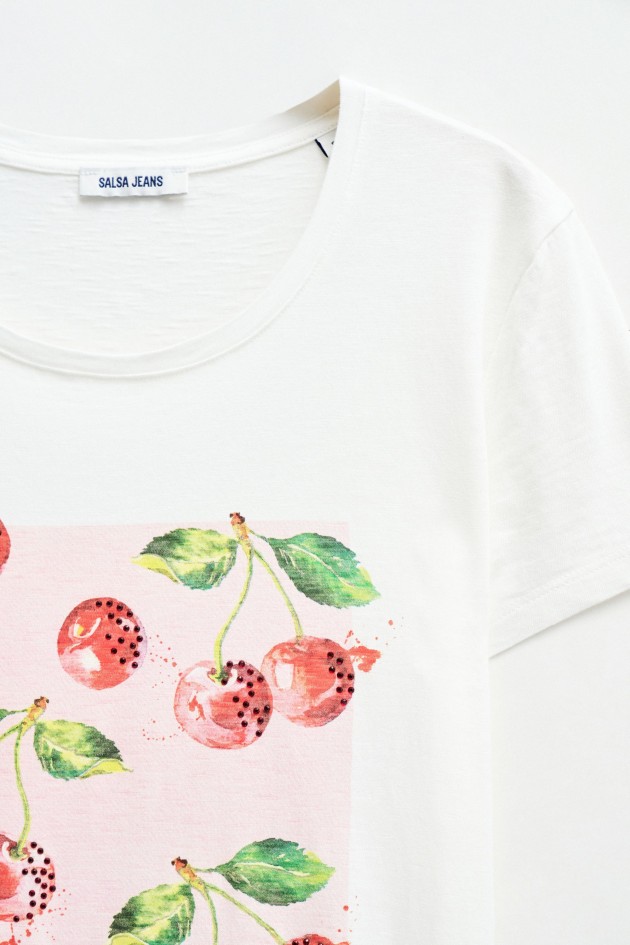 CAMISETA CON ESTAMPADO