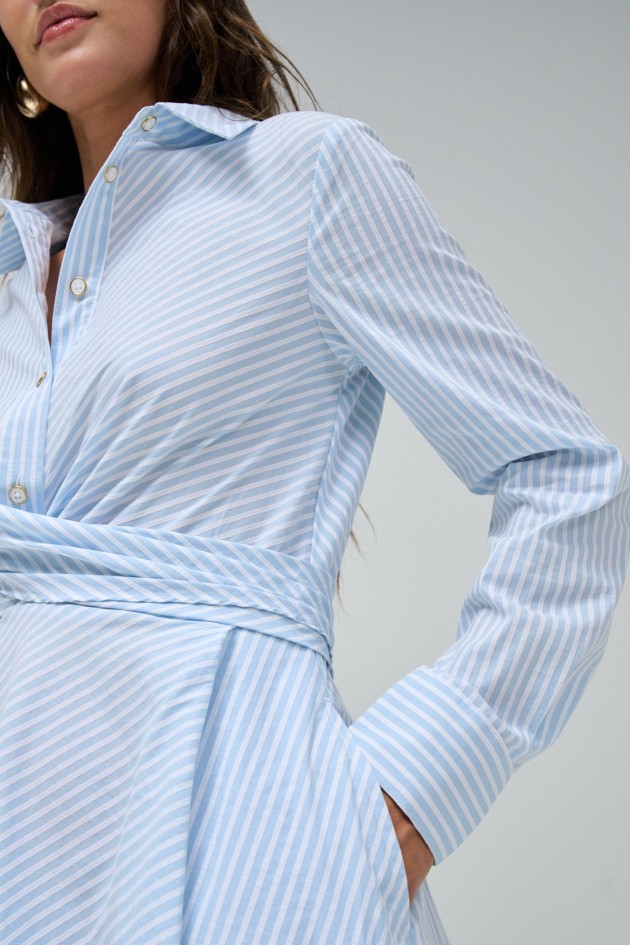 VESTIDO MIDI ÀS RISCAS ASSIMÉTRICO