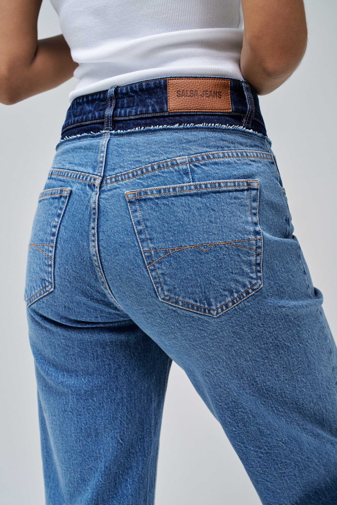 TRUE STRAIGHT JEANS