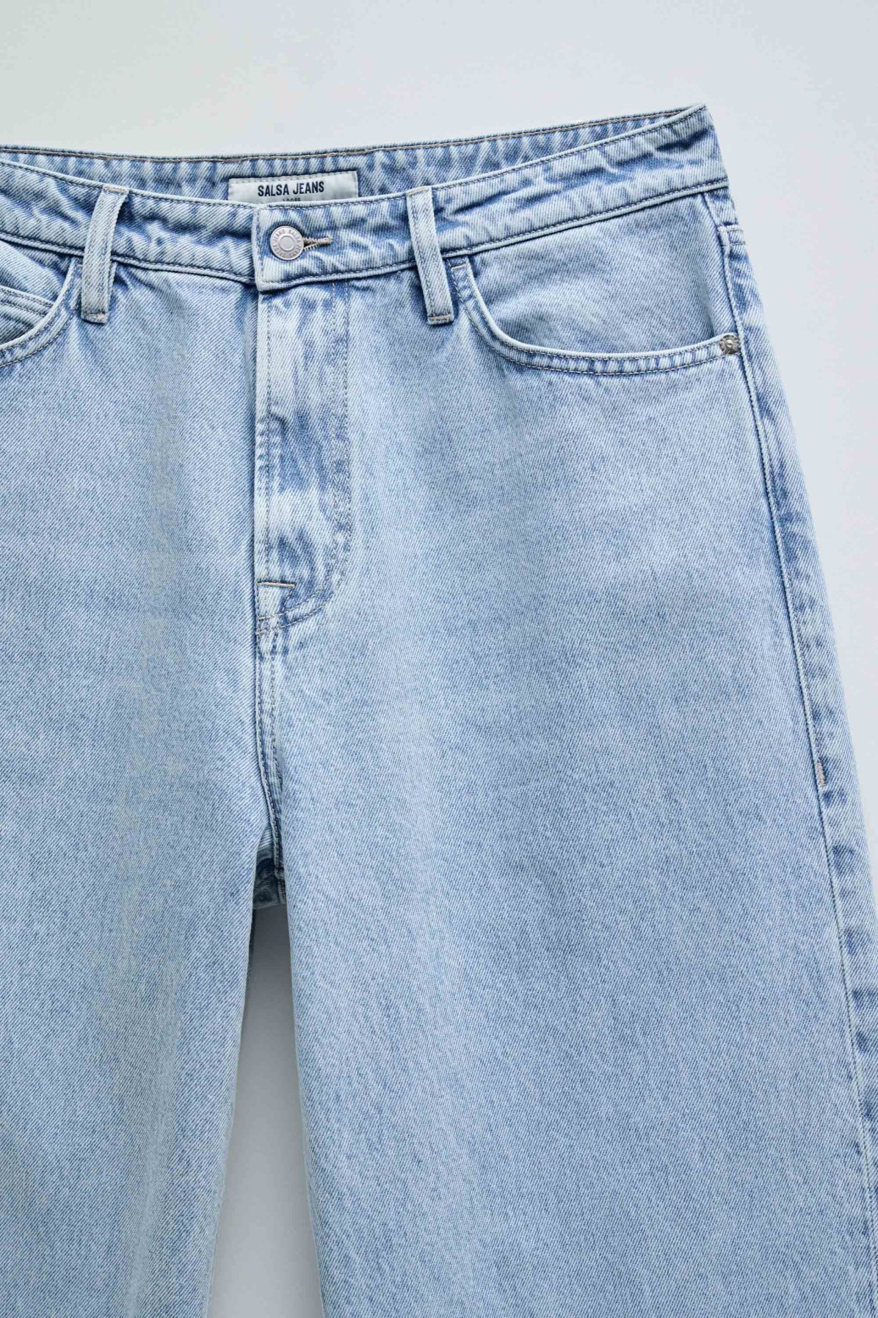LOOSE STRAIGHT JEANS