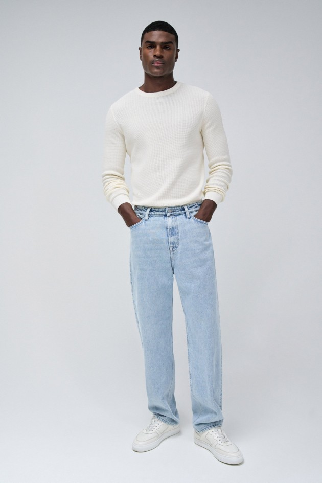 LOOSE STRAIGHT JEANS