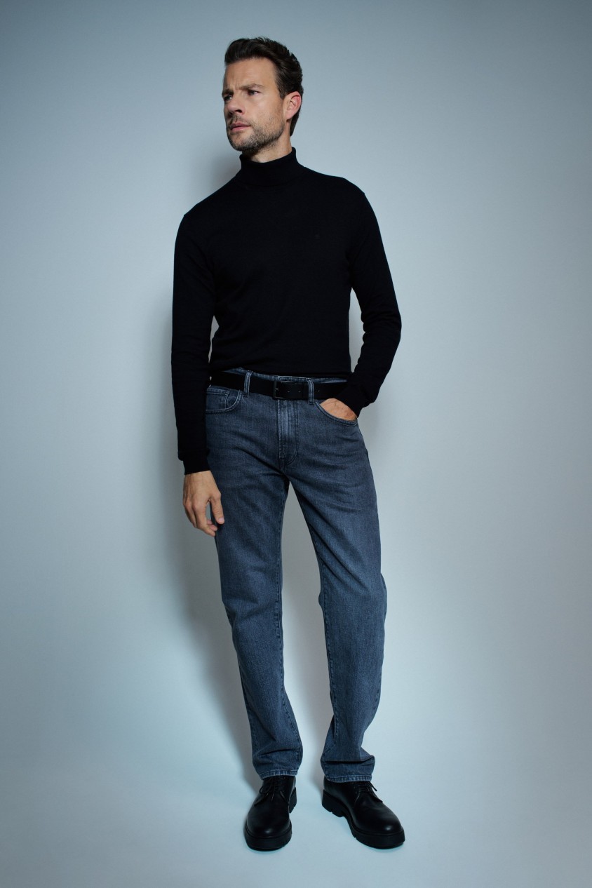 JEANS STRAIGHT FIT