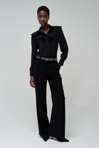 BLUSE MIT VOLANTS