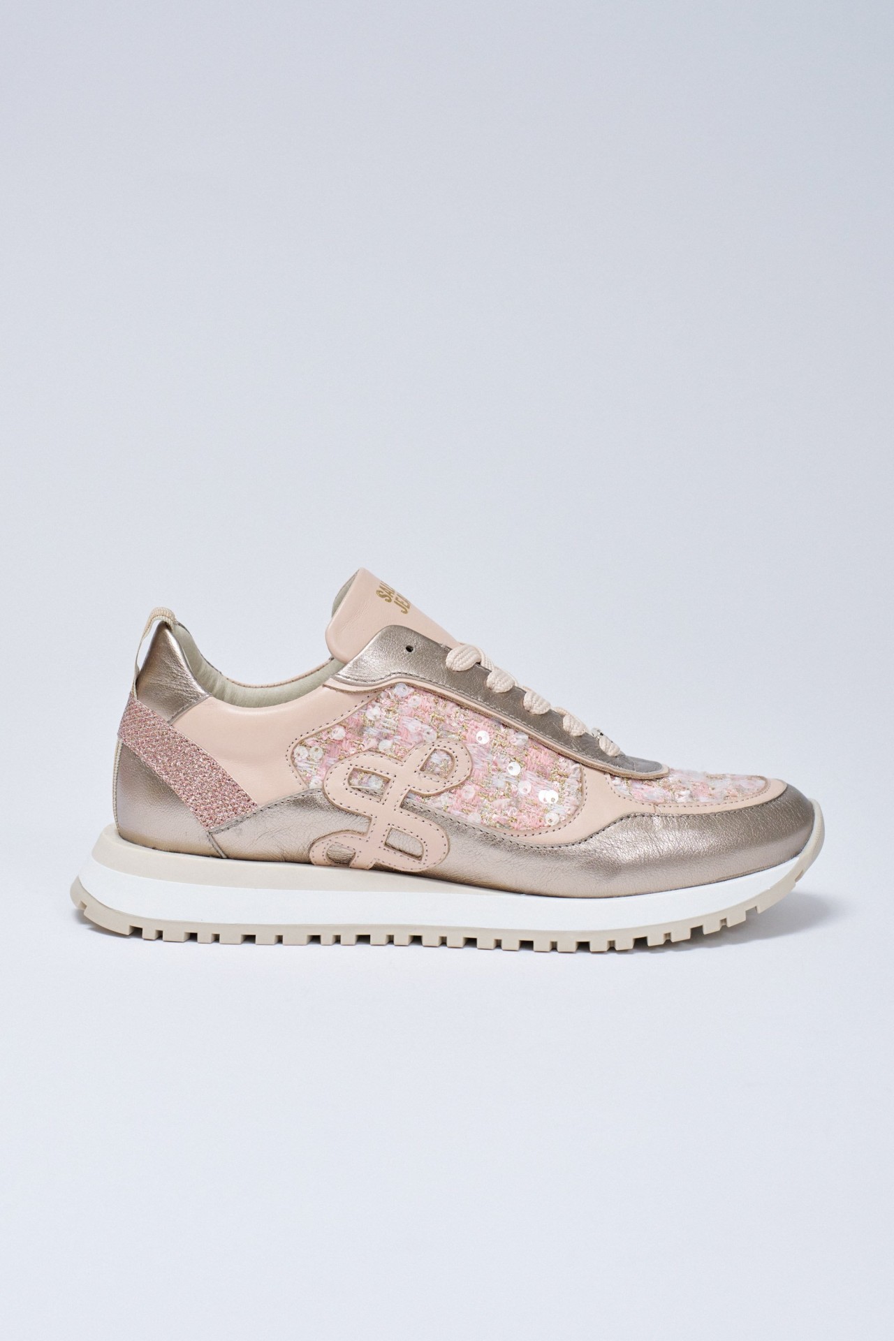 SNEAKERS WITH MIXED MATERIALS