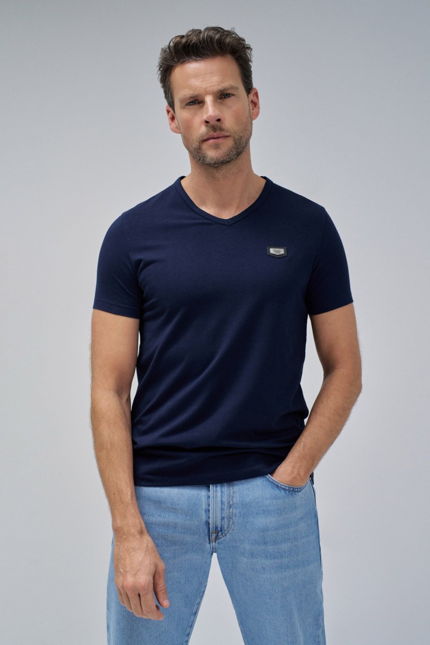 T-SHIRT DE ALGODO COM BRANDING