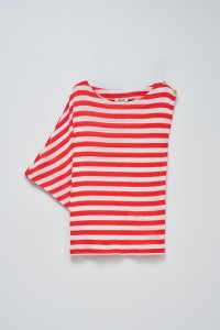 ASYMMETRISCHE TOP MIT STREIFEN