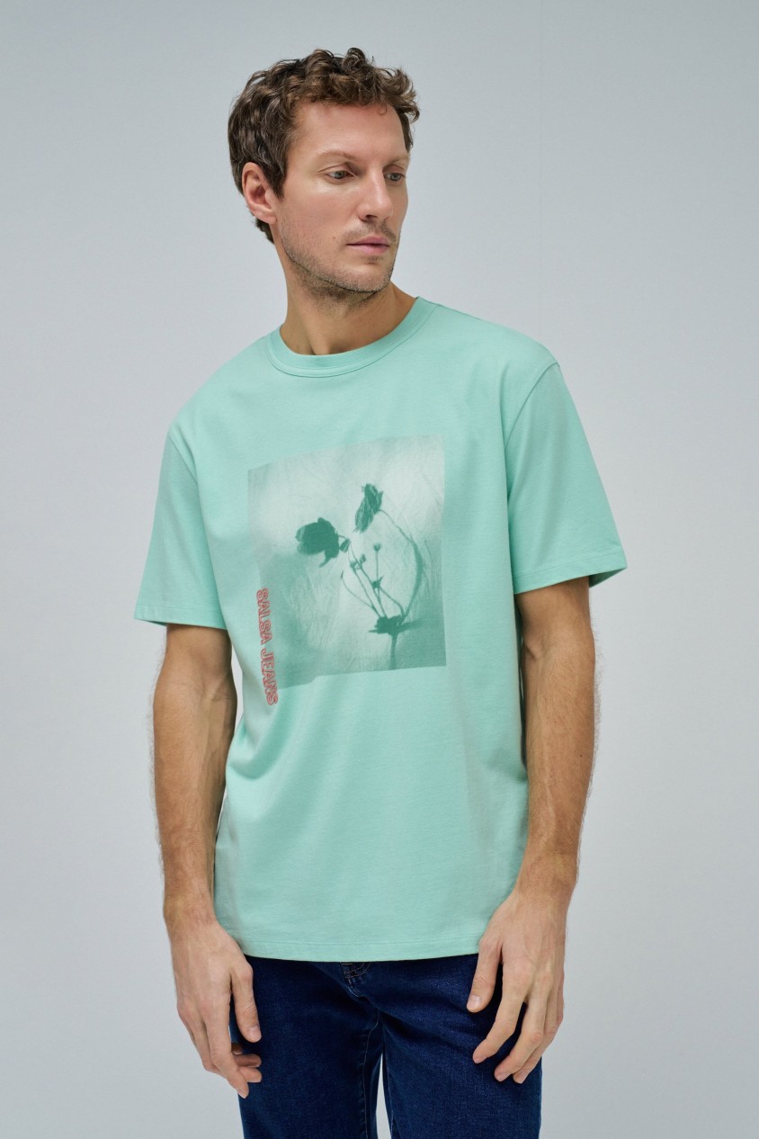 T-SHIRT COM ESTAMPADO