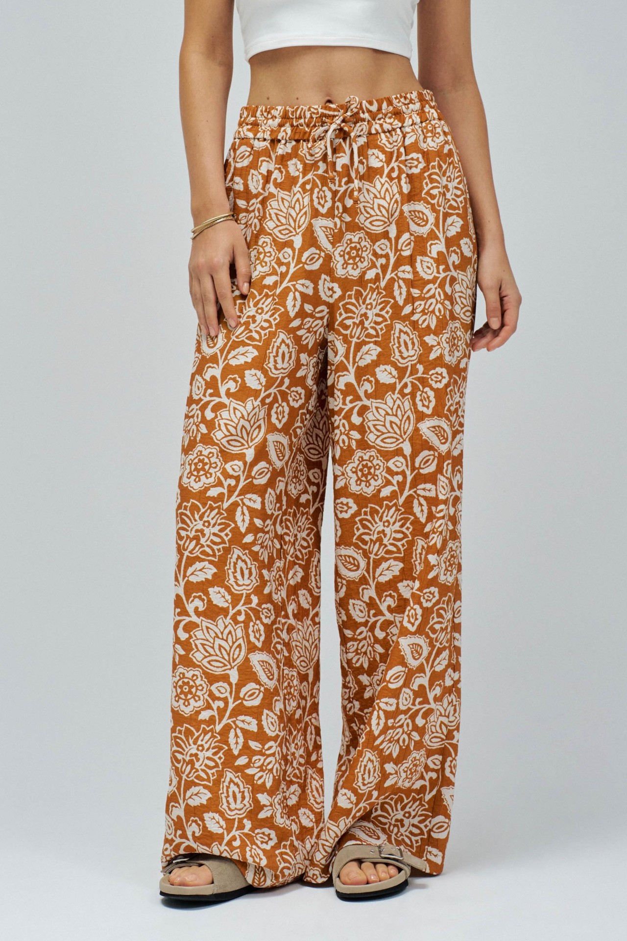 FLIESSENDE HOSE