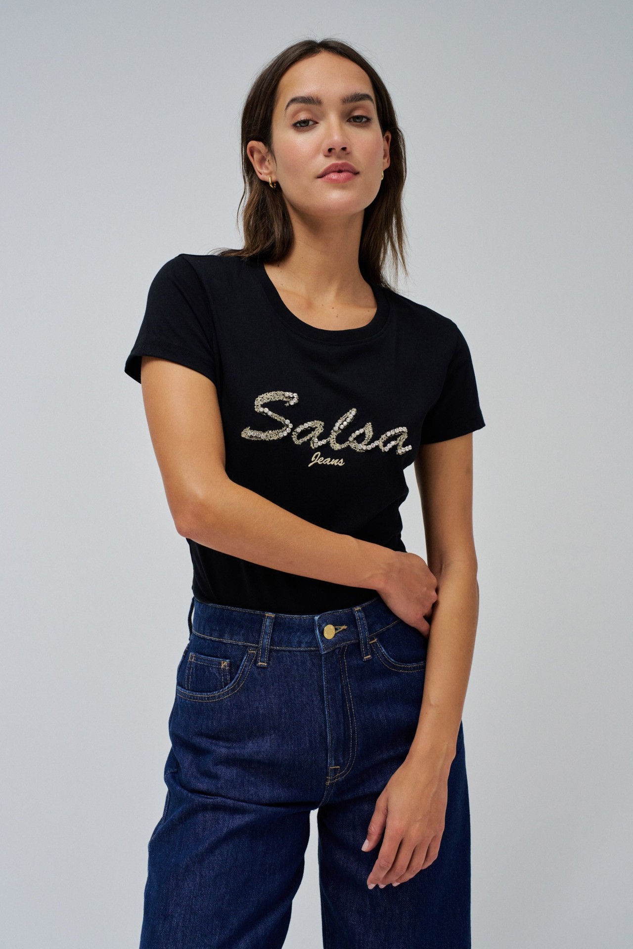 T-SHIRT WITH BRANDING