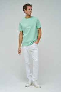 T-SHIRT AVEC LOGO