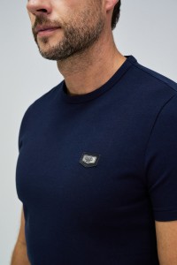 CAMISETA DE ALGODN CON APLIQUE CON BRANDING