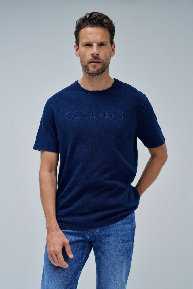T-SHIRT WITH BRANDING