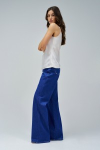 HAUT EN SATIN AVEC DENTELLE