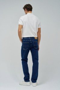 STRAIGHT FIT JEANS