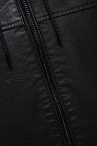 BLOUSON EFFET CUIR