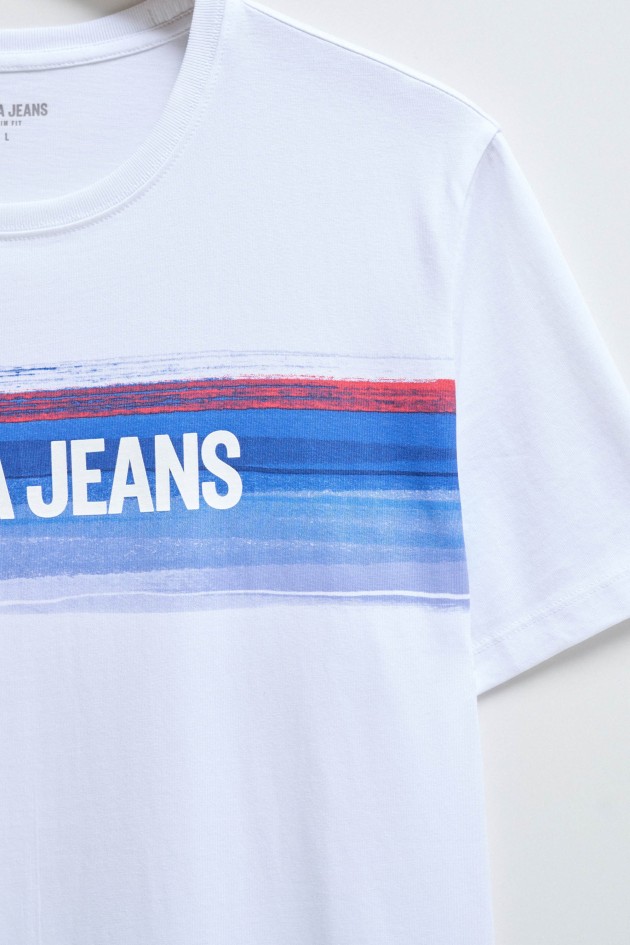 T-SHIRT SLIM FIT COM ESTAMPADO DEGRADÊ