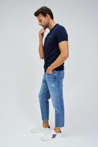 T-SHIRT WITH BRANDING