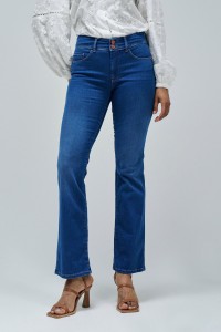 SECRET PUSH IN BOOTCUT JEANS