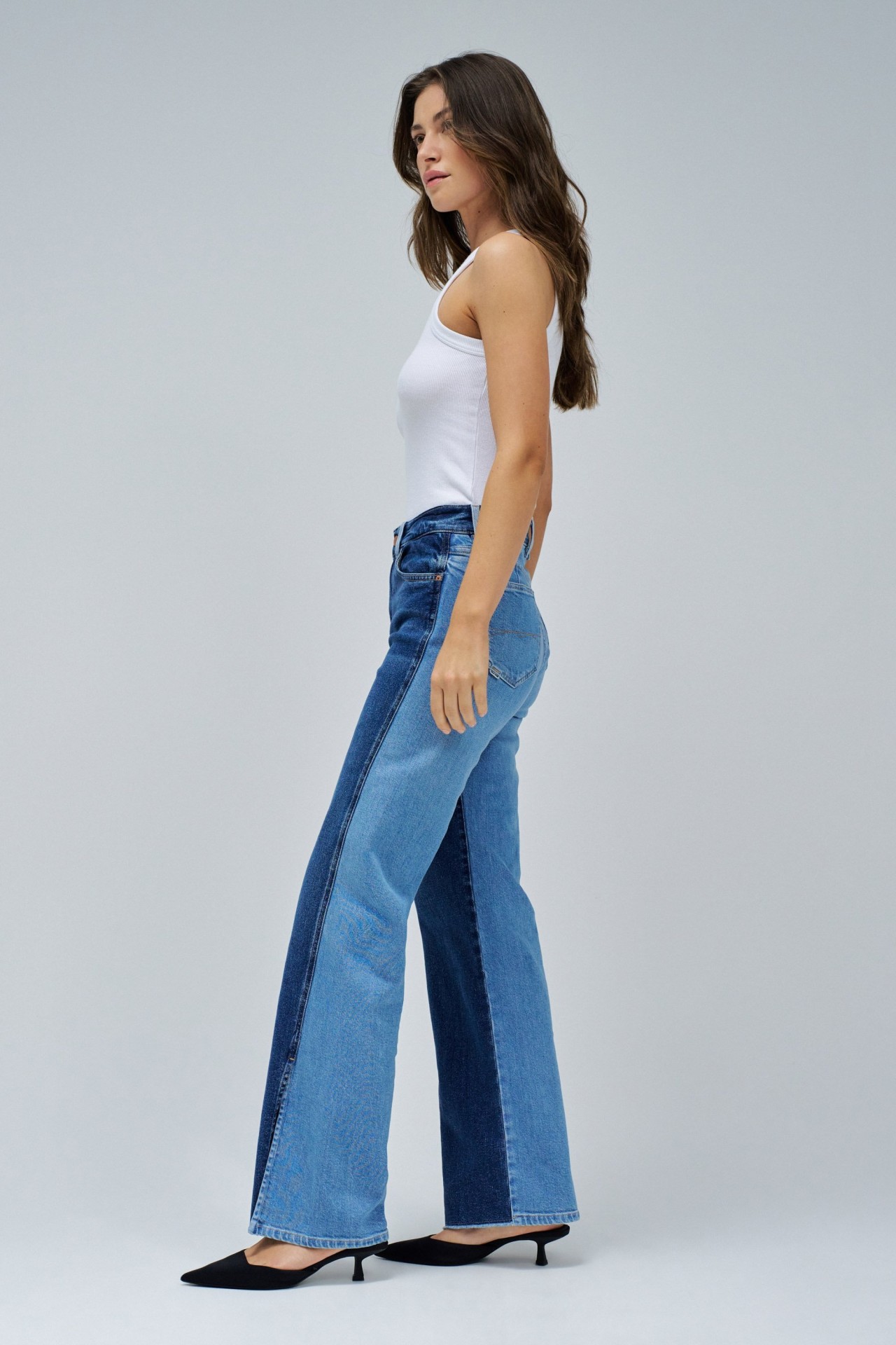 TRUE STRAIGHT JEANS