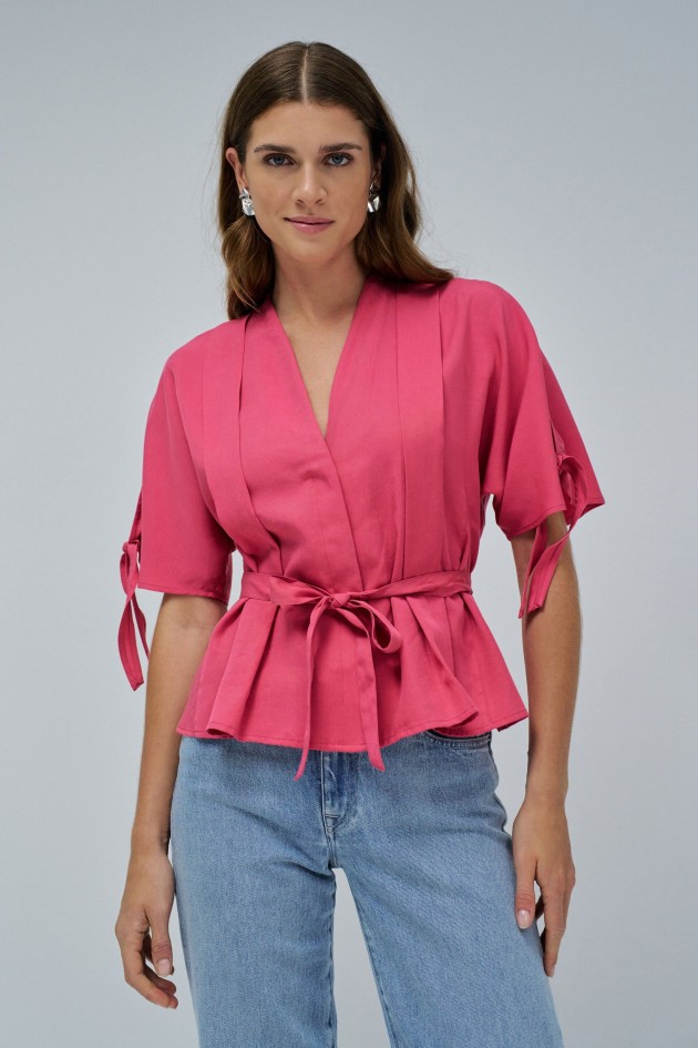 HELLBLAUE BLUSE
