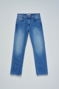 JEAN STRAIGHT FIT