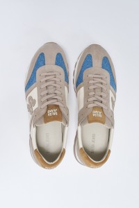 BASKETS EN CUIR