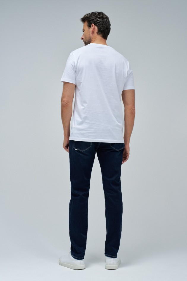 T-SHIRT MIT BRANDING