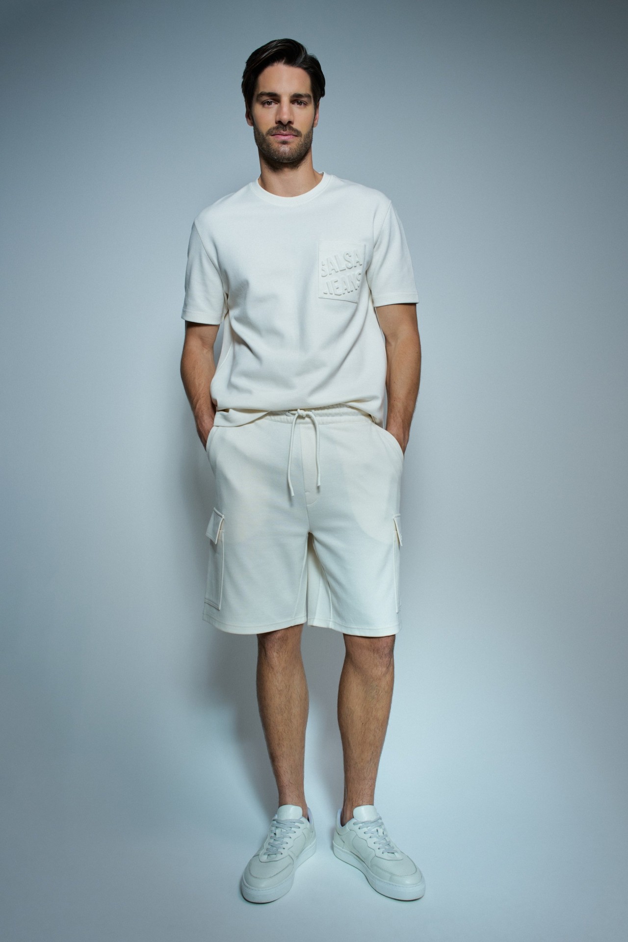 T-SHIRT WITH EMBOSSED BRANDING