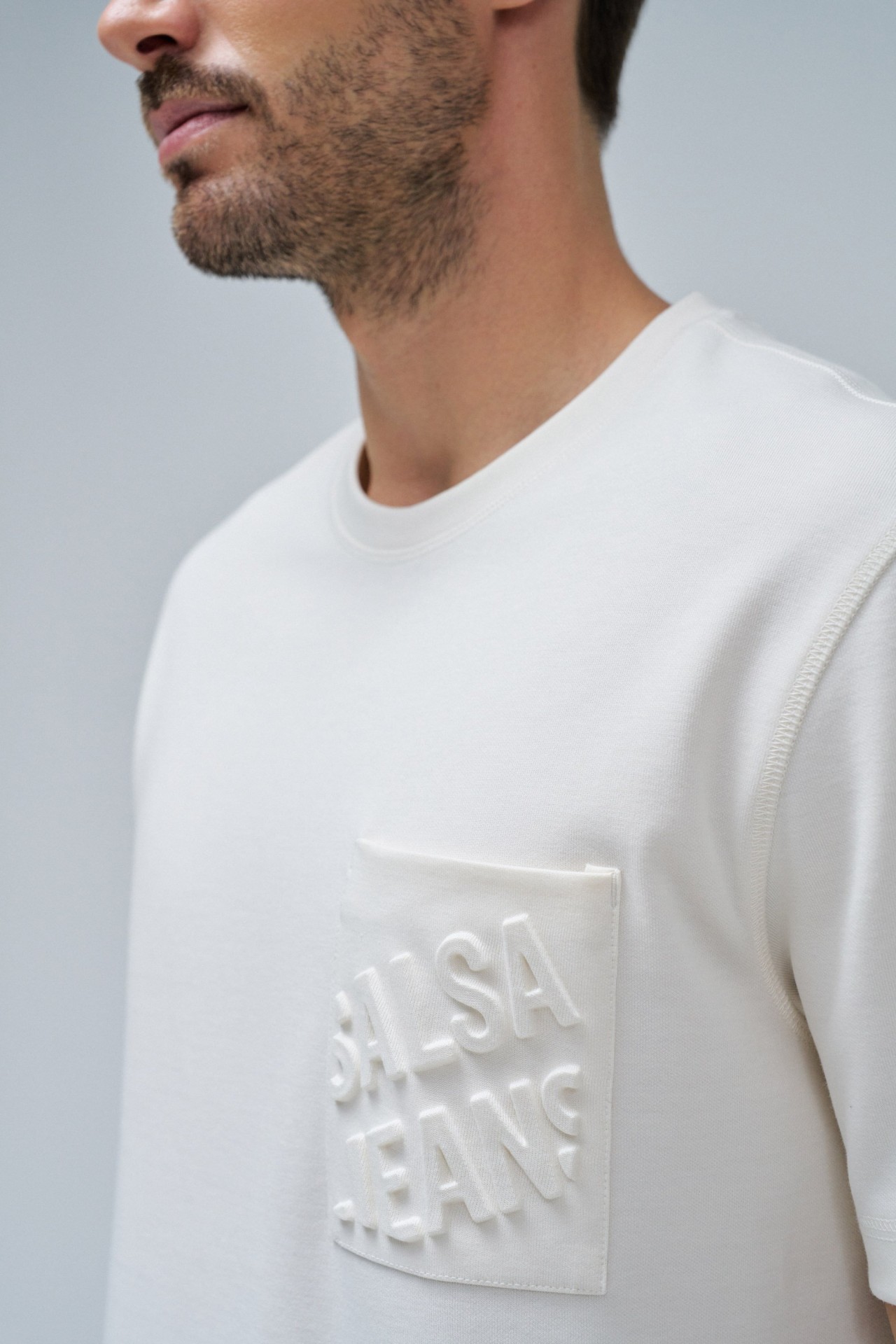 T-SHIRT WITH EMBOSSED BRANDING